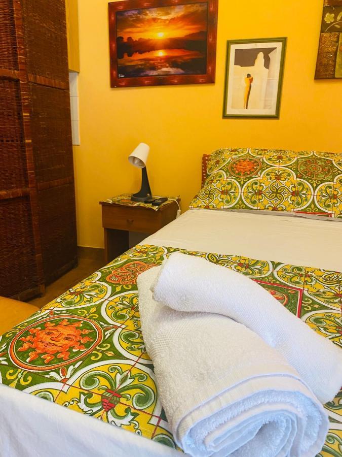 Cottage Gole Alcantara Gloria Room Graniti Exterior foto